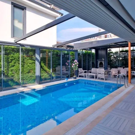 3 Bedroom With Private Pool فيلة فتحية