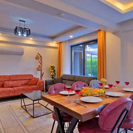 3 Bedroom With Private Pool Βίλα