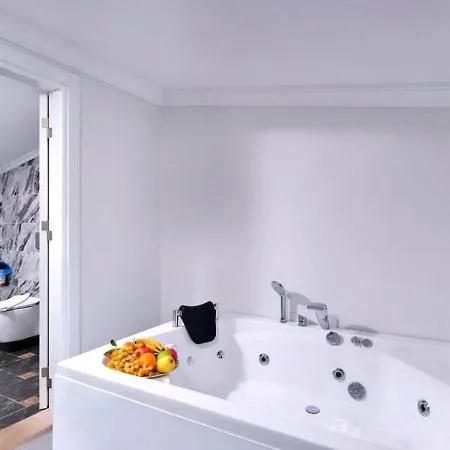 3 Bedroom With Private Pool * Φετιγιέ